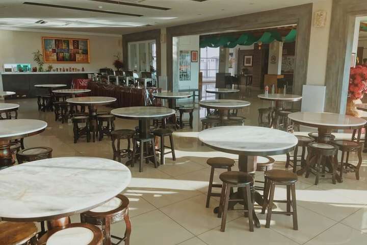 Breakfast area