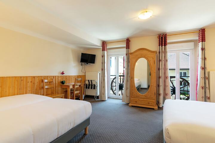 Room 11 of 50