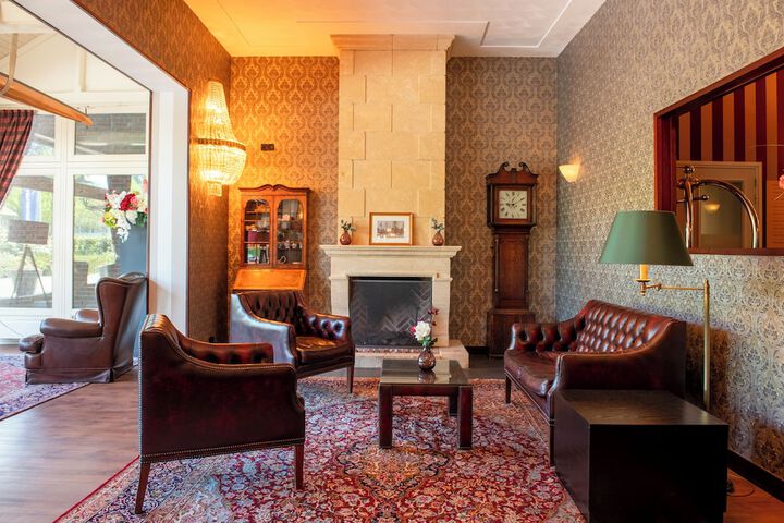 Lobby Entry