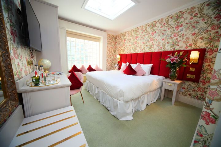 Room 25 of 60