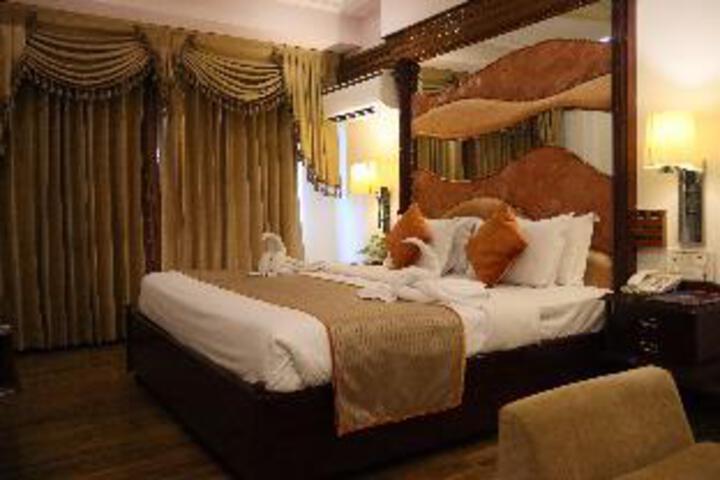 Room 2 of 13