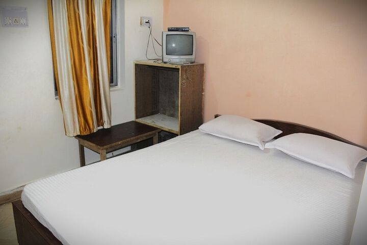 Room 6 of 43