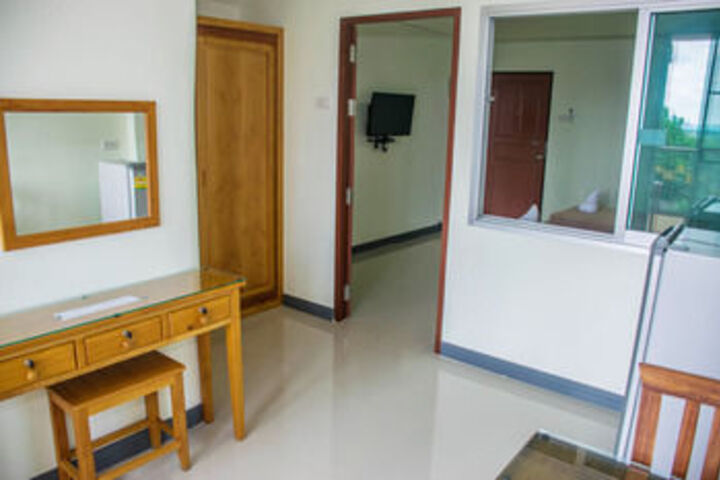 Room 37 of 48