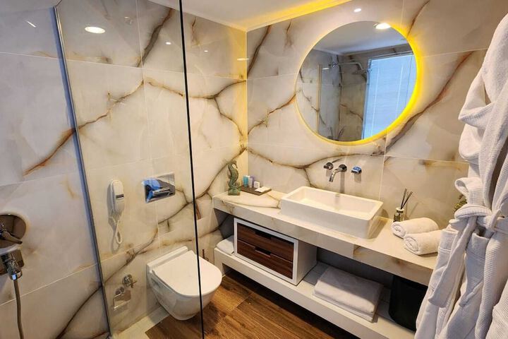 Room 72 of 180