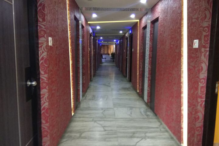 Ballroom/Hall 20 of 23