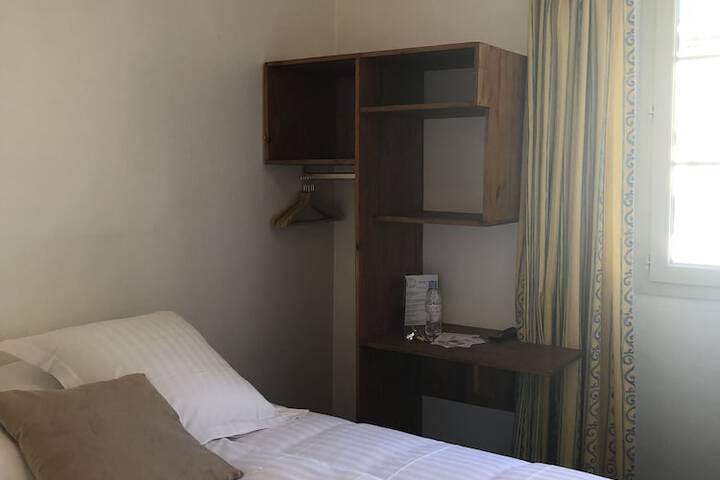 Room 7 of 86