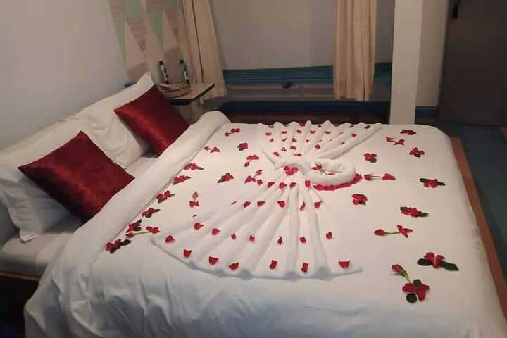 Room 9 of 39