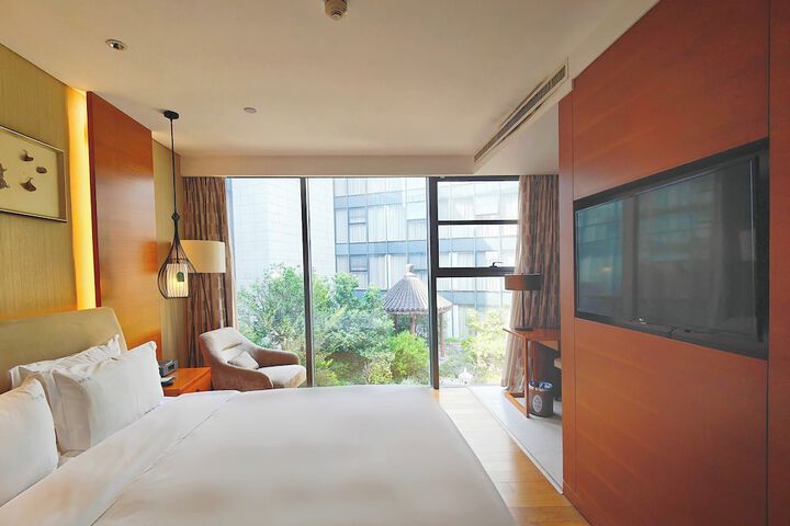 Room 28 of 57