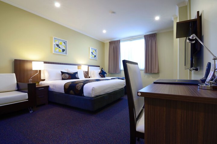 Room 21 of 48