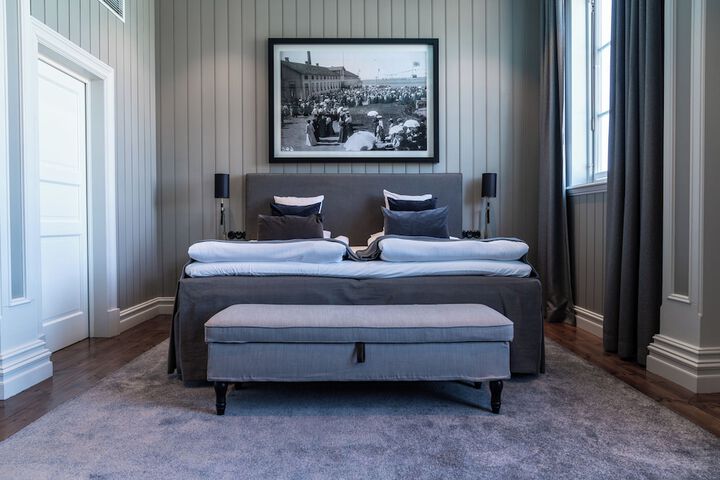 Room 15 of 44