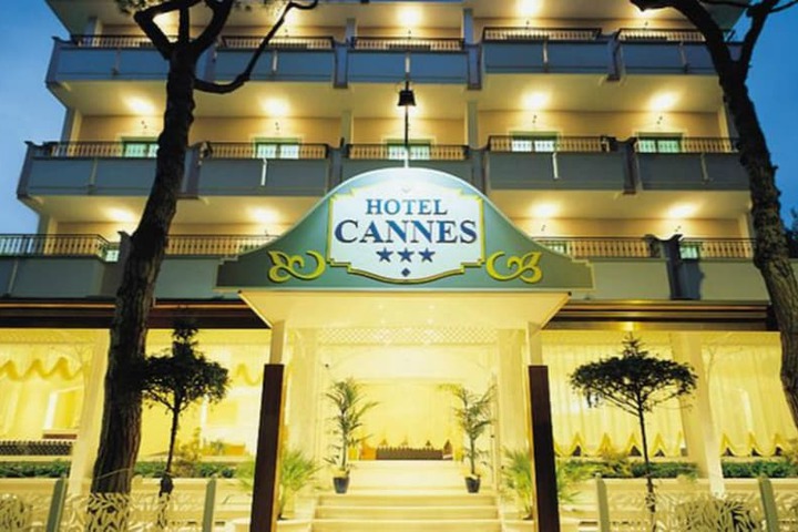 Hotel Cannes Riccione in Riccione