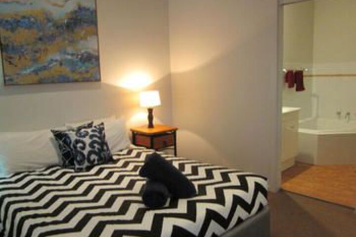 Room 5 of 15