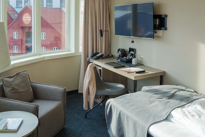 Room 32 von 69