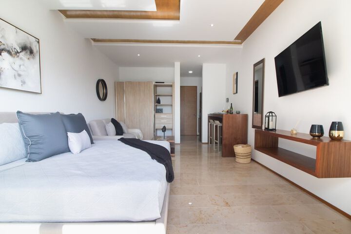 Room 6 of 6