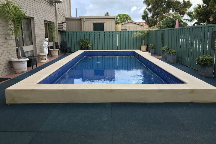 Pool Hotel