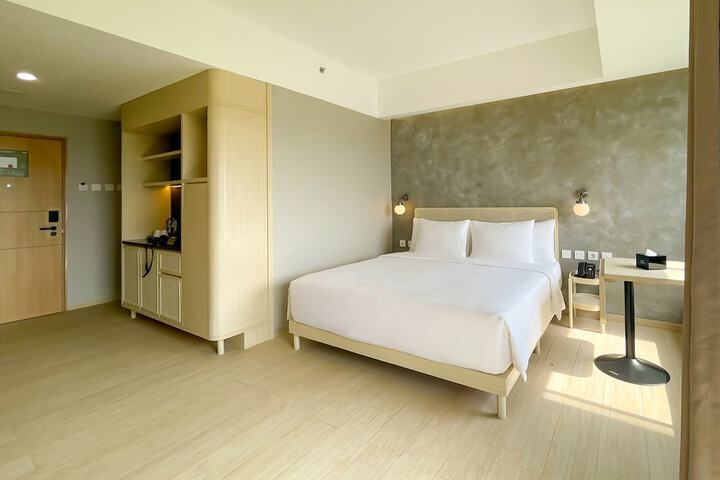 Room 3 of 8