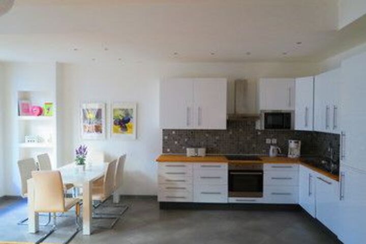 Room 16 of 22