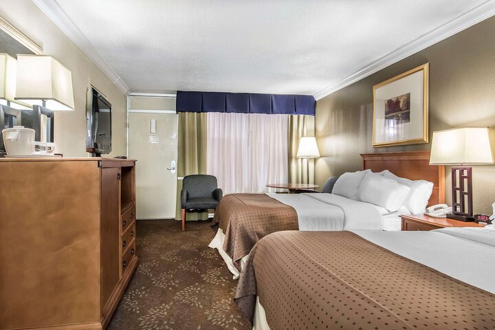 Room 7 of 41
