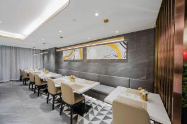 Homeinn Plus Hotel (Shanghai Pudong New District Xinchang Ancient Town)