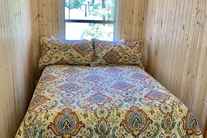 Room 43 of 178