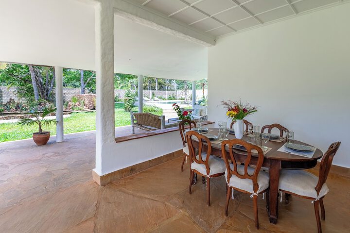 Dining 69 of 79