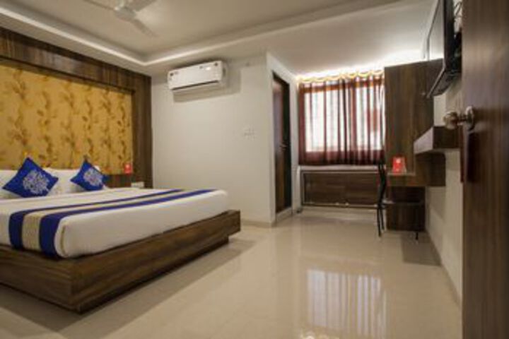Room 13 of 21