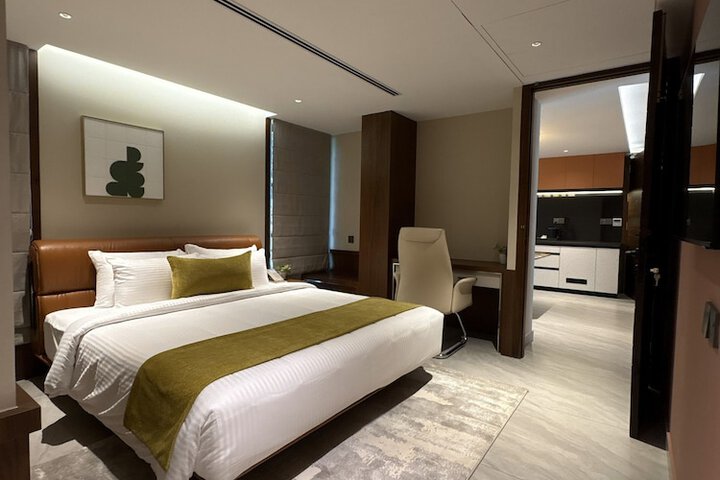 Room 35 of 74