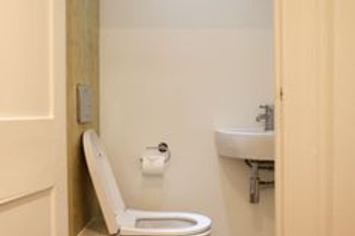 Room 10 of 71