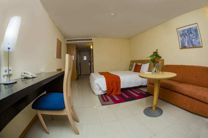 Room 11 of 41