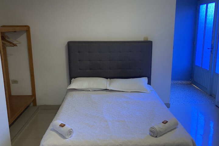 Room 6 of 19