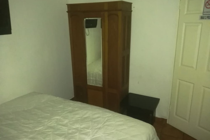 Room 2 of 11