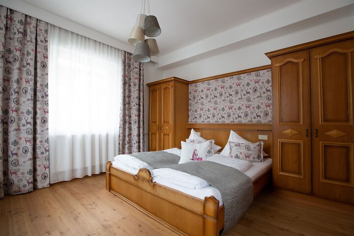 Room 12 of 53