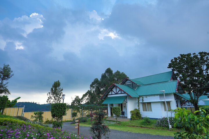 Hotel Exterior 78 of 92