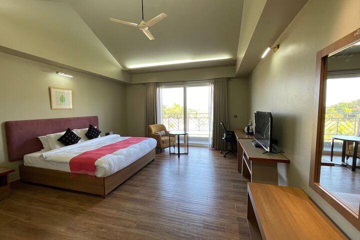 Room 8 of 15