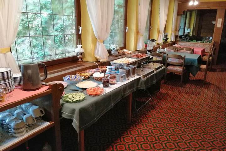 Dining 27 of 62