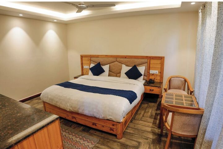 Room 28 of 46