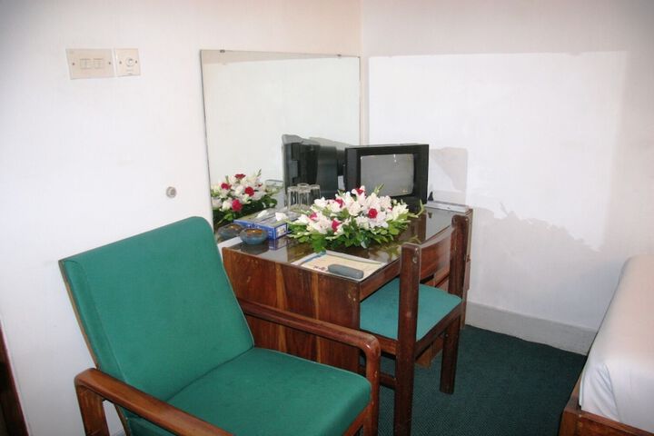 Room 17 of 29