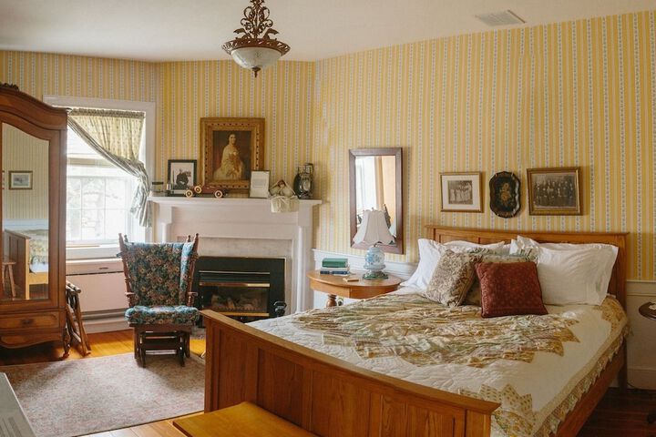 Room 6 of 66