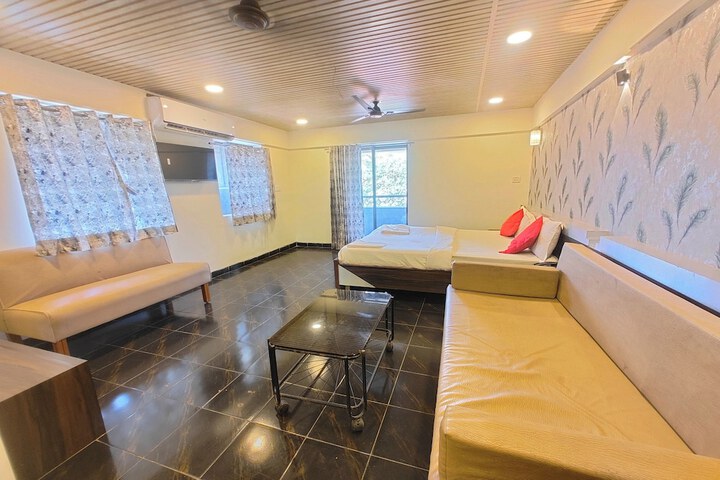 Room 16 of 35
