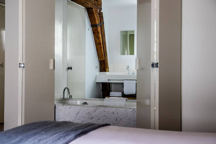 Room 46 of 72
