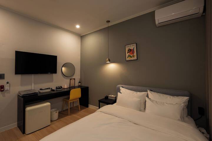 Room 41 of 80