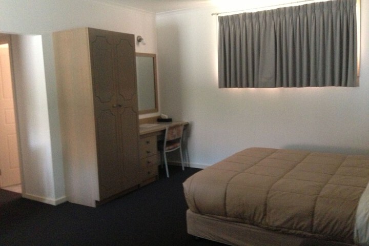 Room 10 of 41