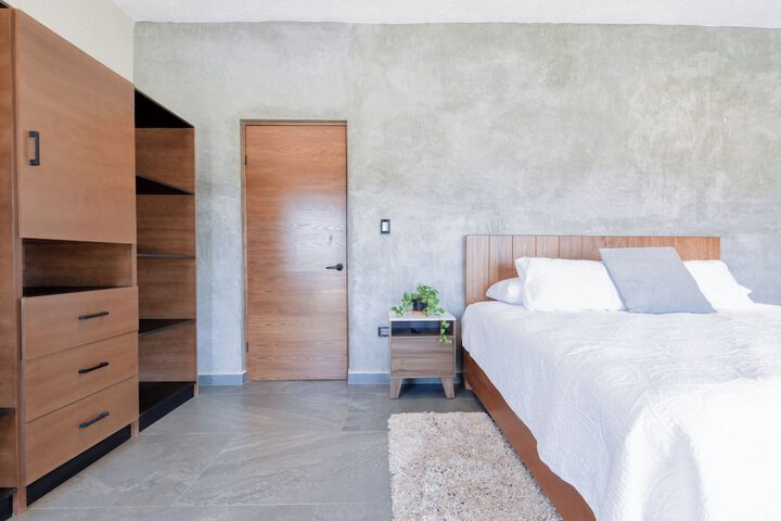 Room 10 of 148