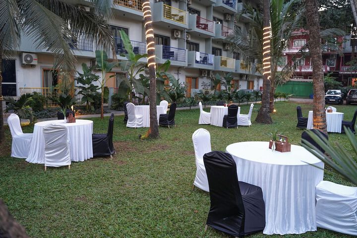 Hotel Exterior 96 of 116