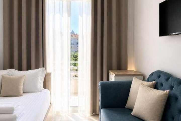 Room 15 of 20