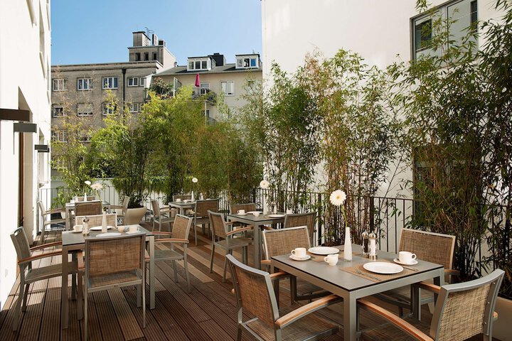 Terrace/Patio 30 of 33