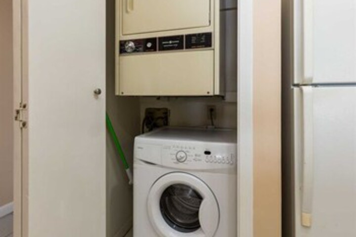 Laundry 38 of 86