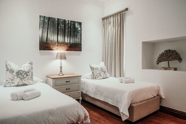 Room 6 of 231