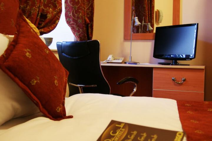 Room 3 of 79
