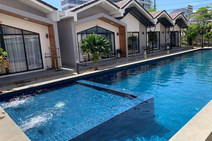 Pool 55 of 91